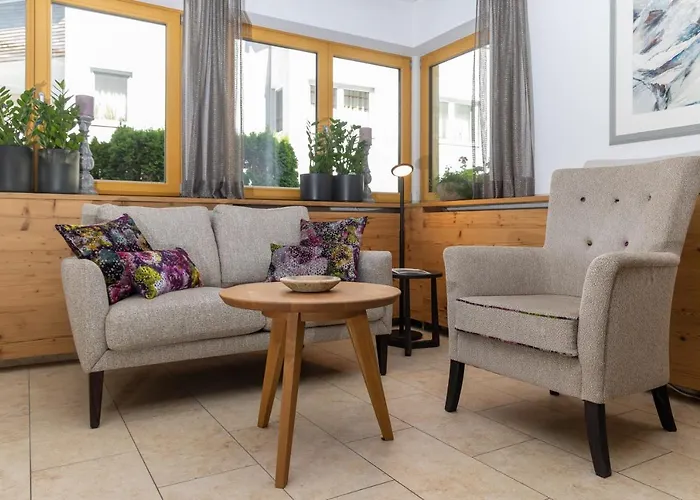 加尔尼格洛肯斯图尔酒店 3*