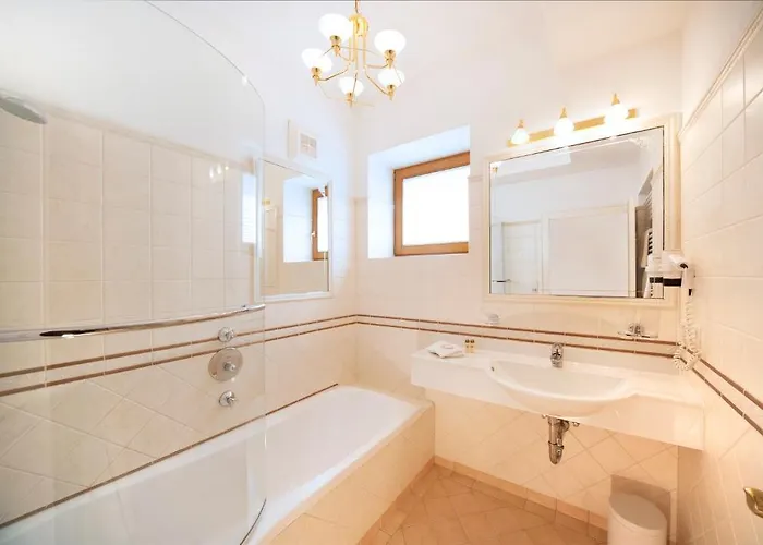 加尔尼格洛肯斯图尔酒店 3* 迈尔霍芬