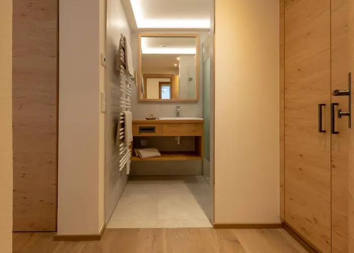 加尔尼格洛肯斯图尔酒店 3*