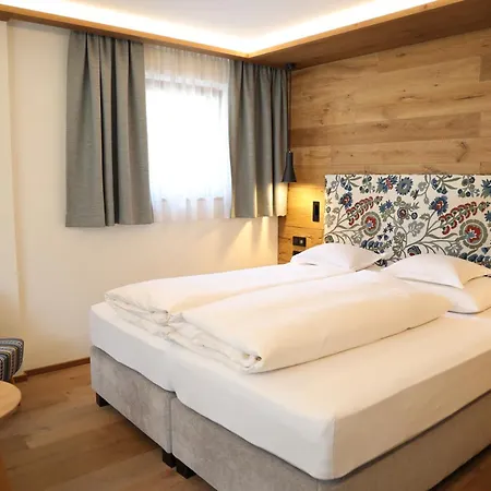 Garni Glockenstuhl Szálloda 3*